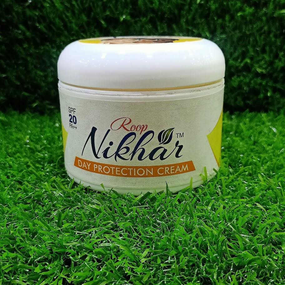 Roop Nikhar Day Protection Cream (Large)